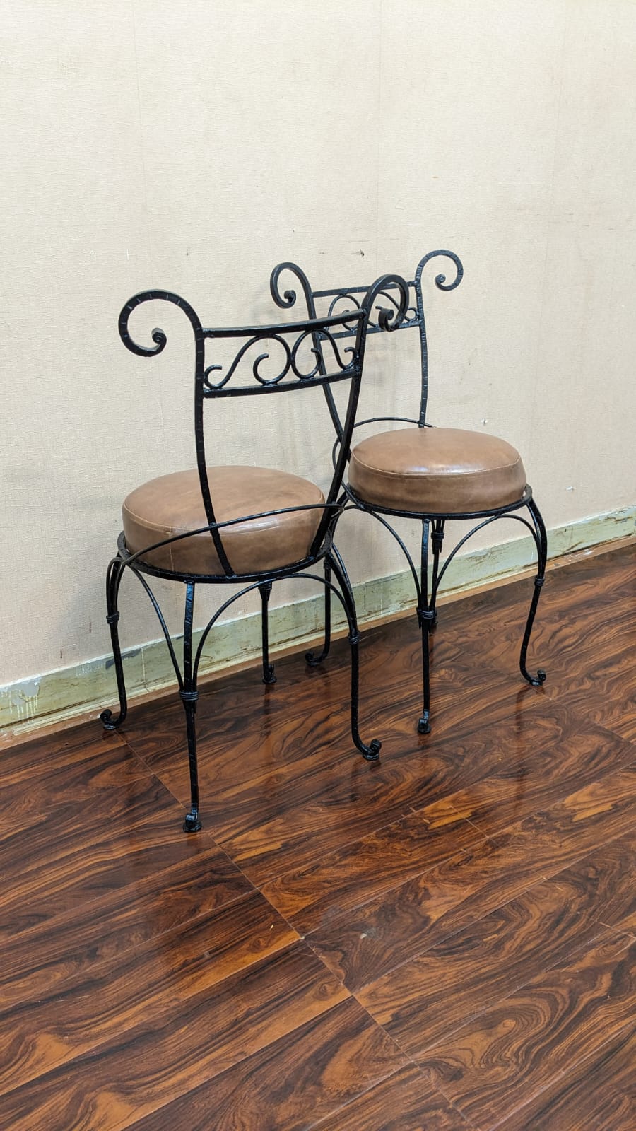4 Seater Metal Dinning Table