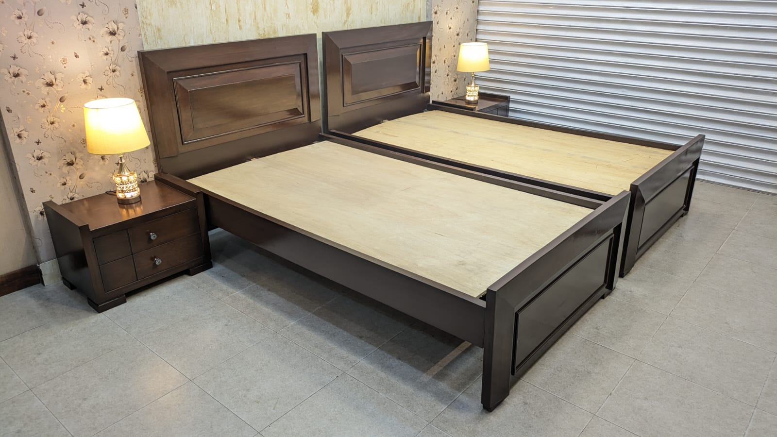 Pair Of Single Beds with 2 Side Tables