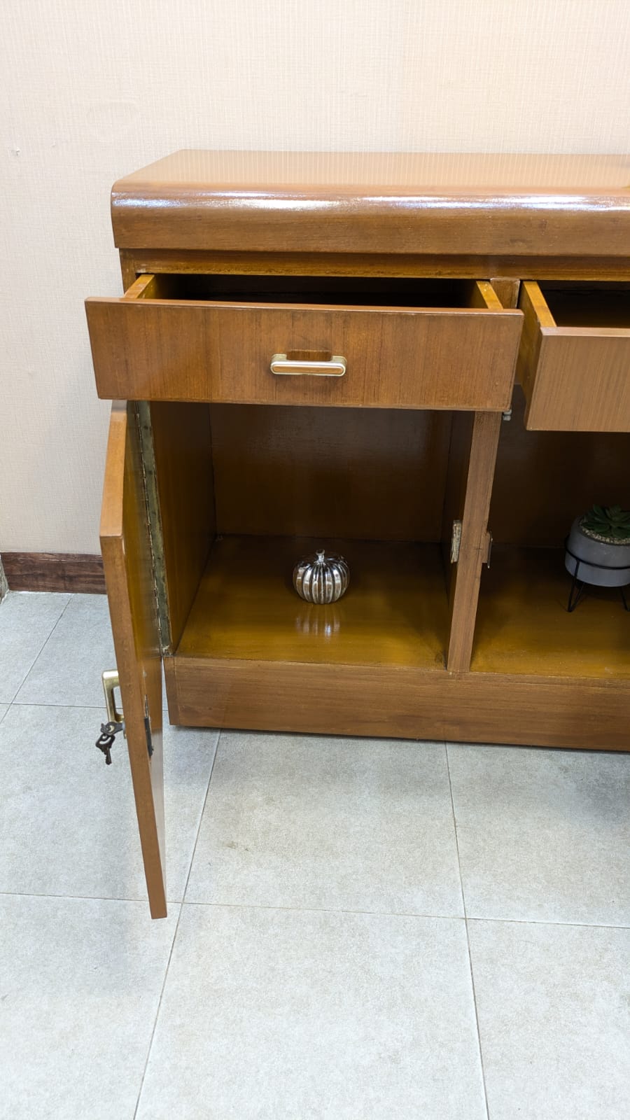 Sideboard