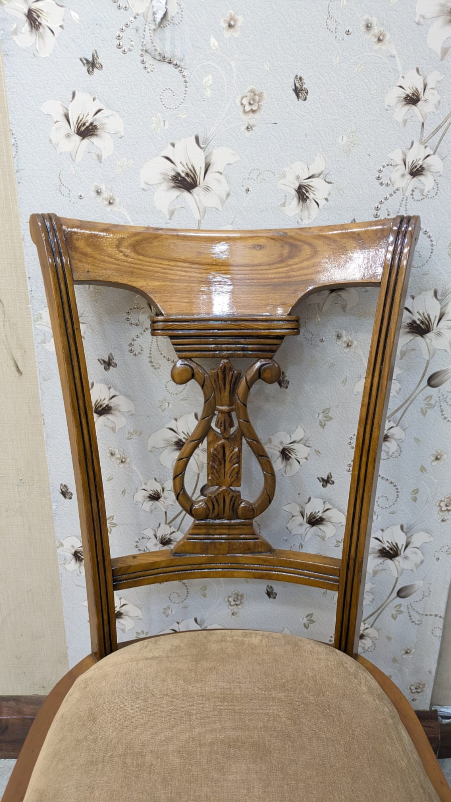 8 Seater Dinning Table
