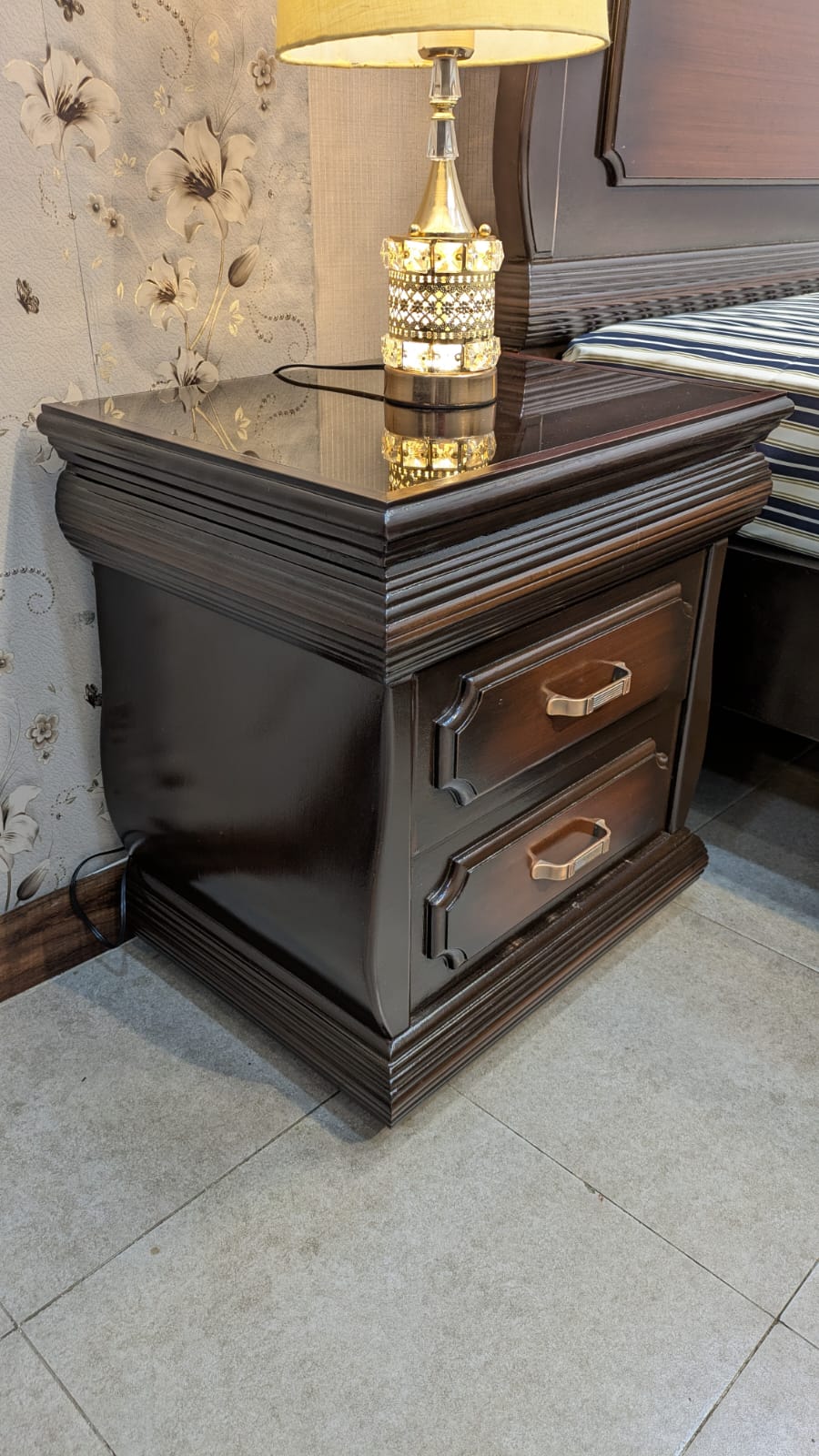 King Size Bed With 2 Side Tables and Dressing Table