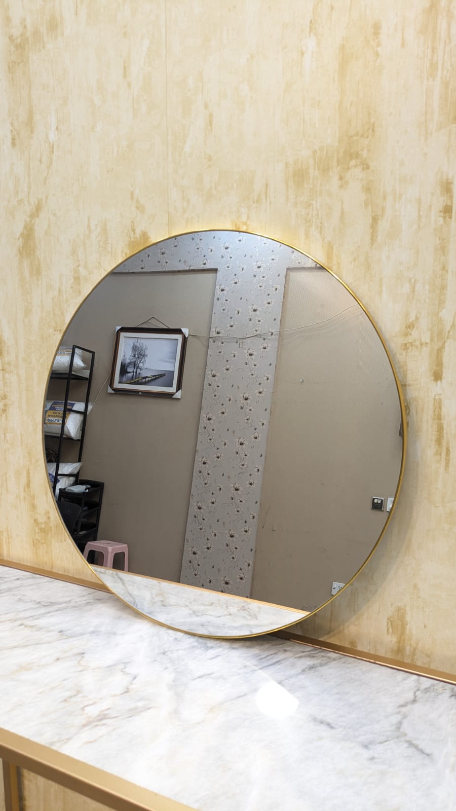 Console with Wall mounted mirror