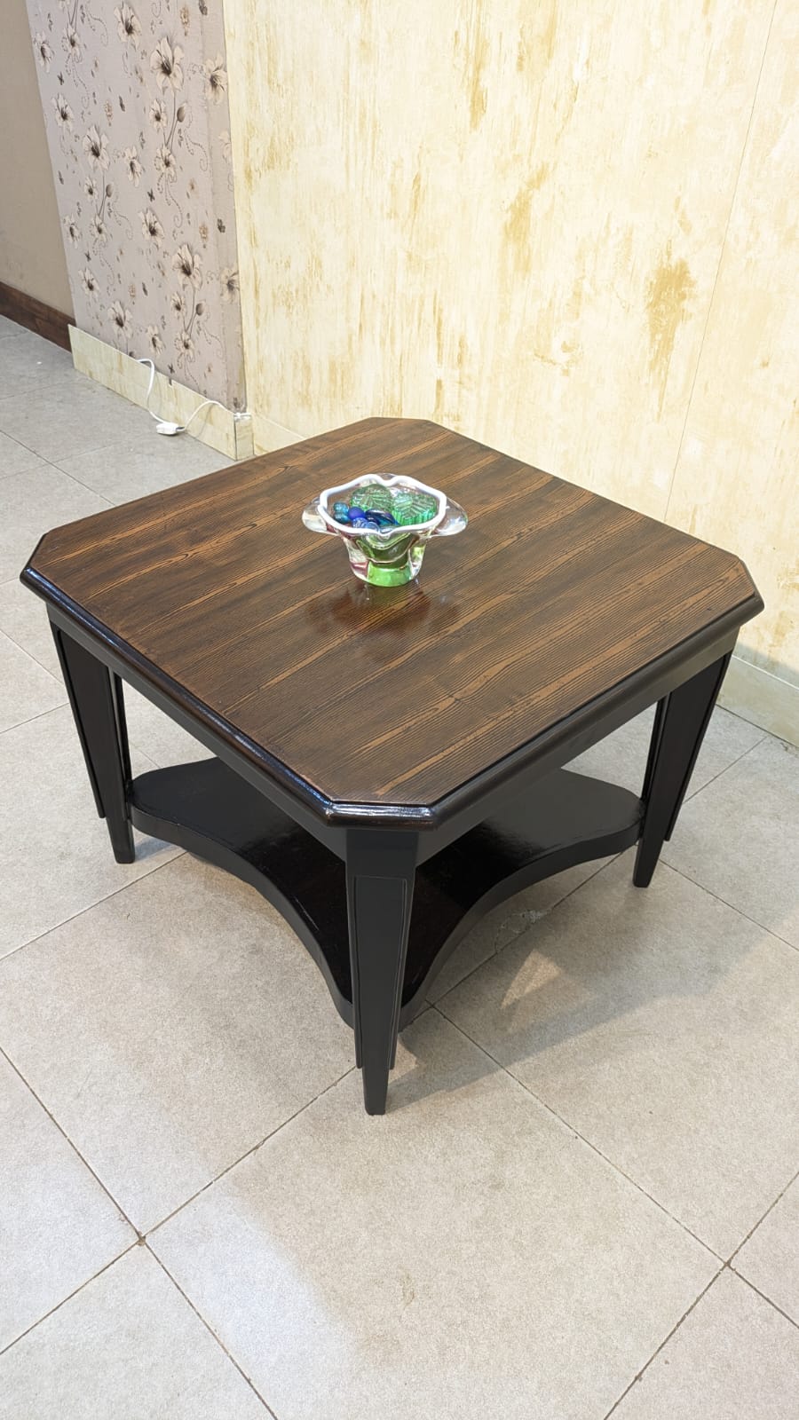 Corner Table
