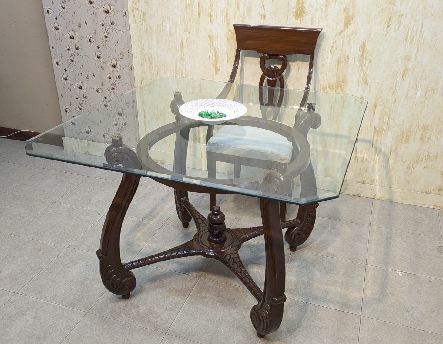 Premium Solid Sheesham Wood 4 Seater Dining Table
