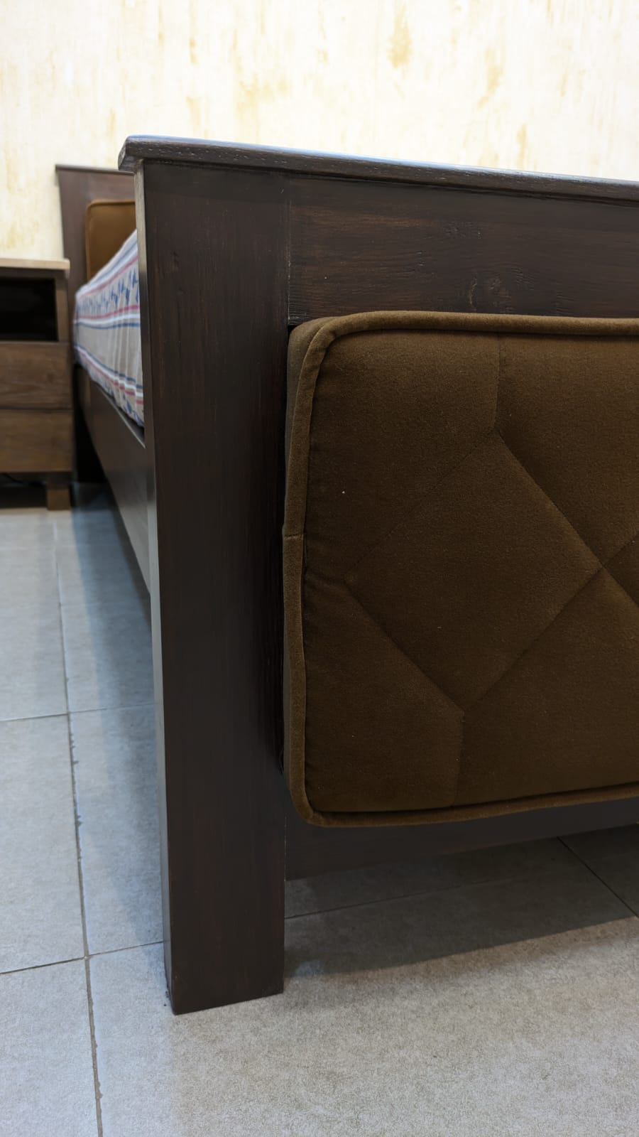 King size bed with 2 side table