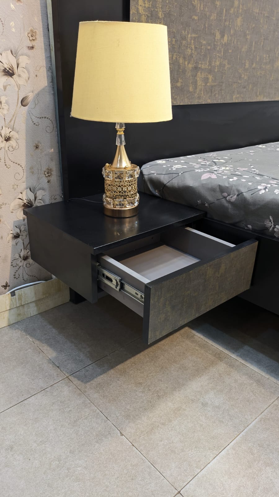 Habitt Novak King Size Bed Set