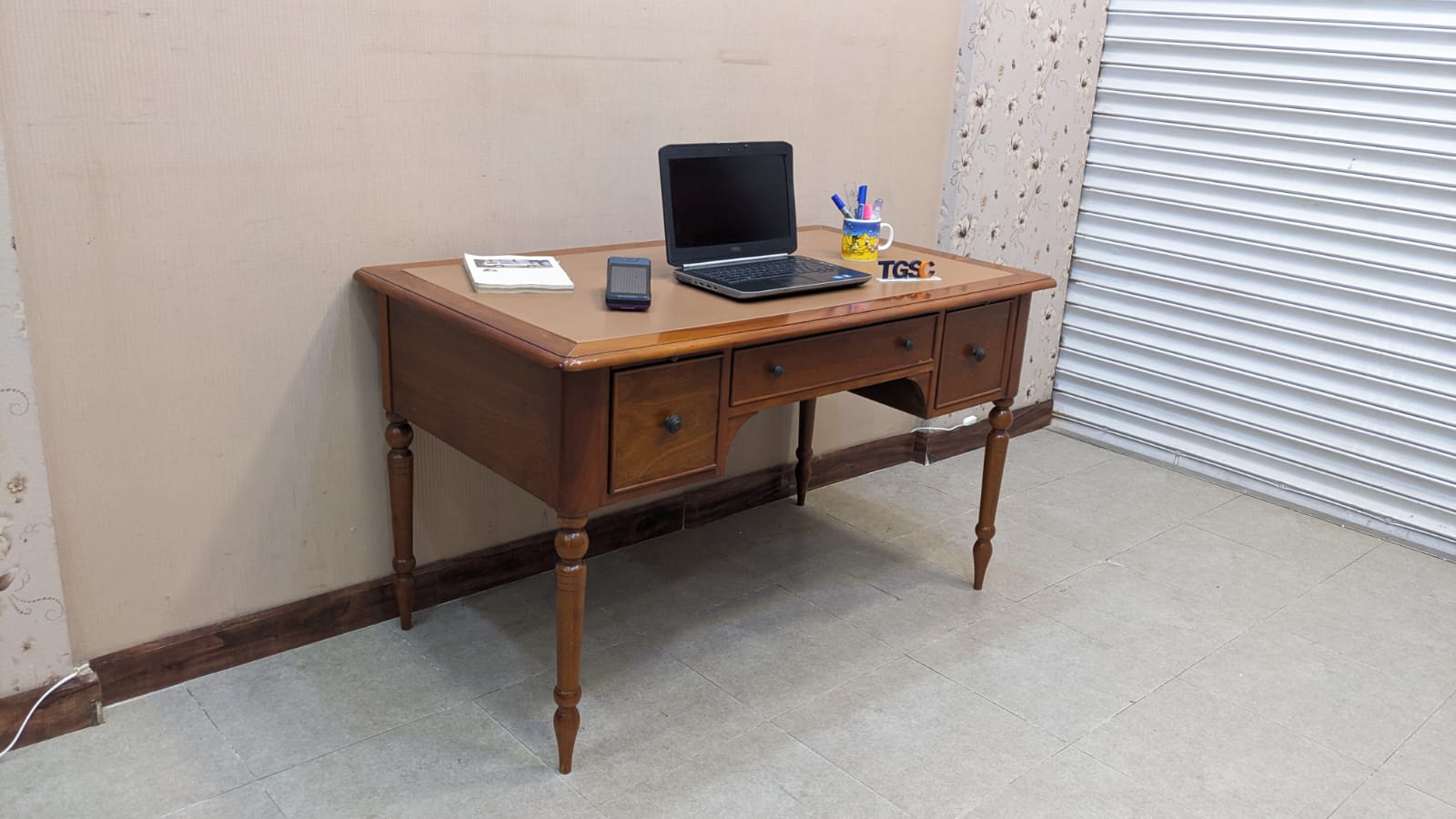 Interwood Writing Desk