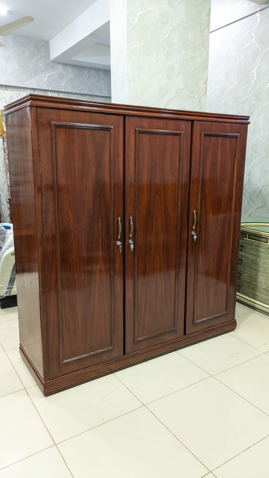 Sheesham Wood 3-Door Almirah
