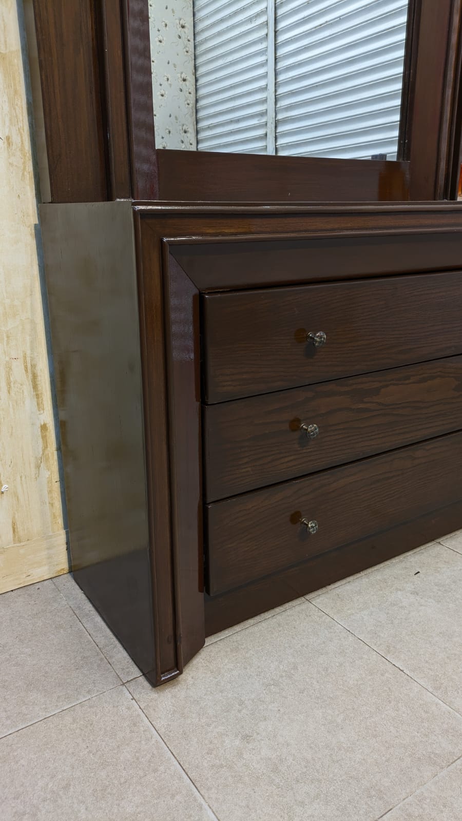 Elegant King Size Bed Set