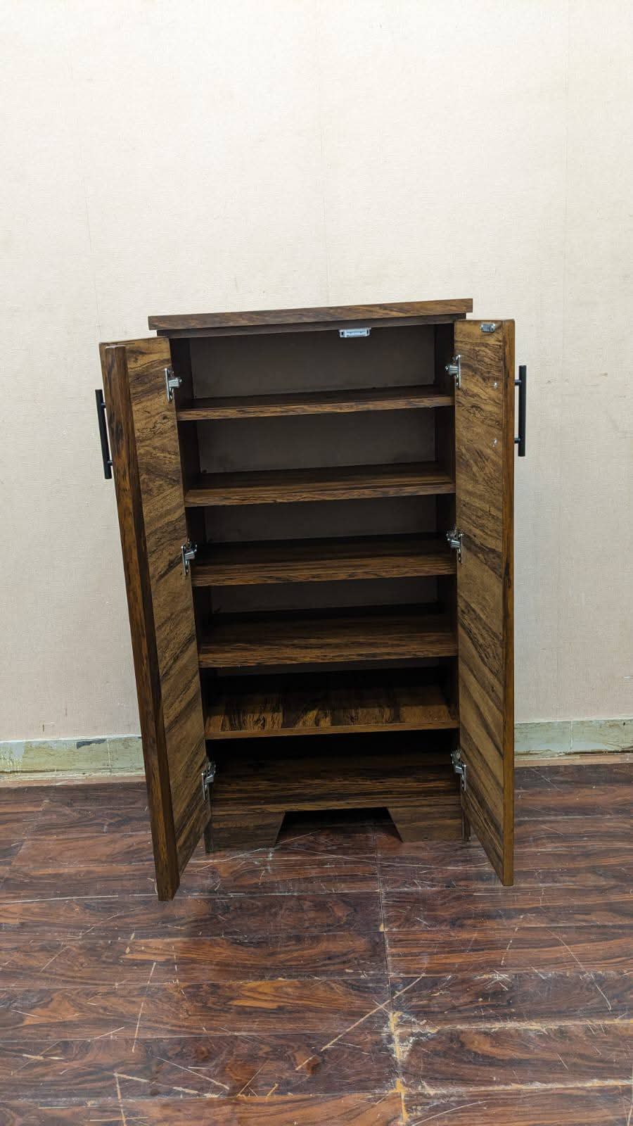 DivineCrafts Brand New Shoe Rack