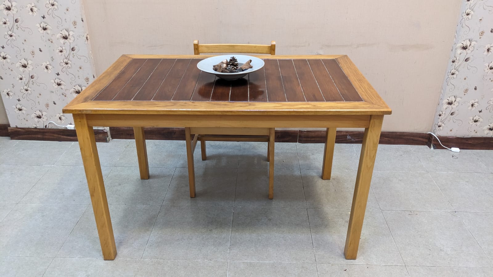 5 Seater Dining Table