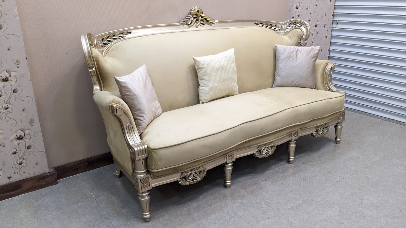 Solid Sheesham Wood 3 Seater Chinioti Sofa