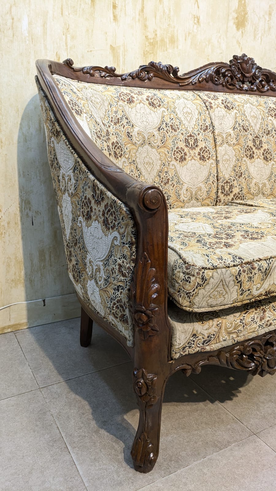 Solid sheesham Wood 5 Seater Sofa Set