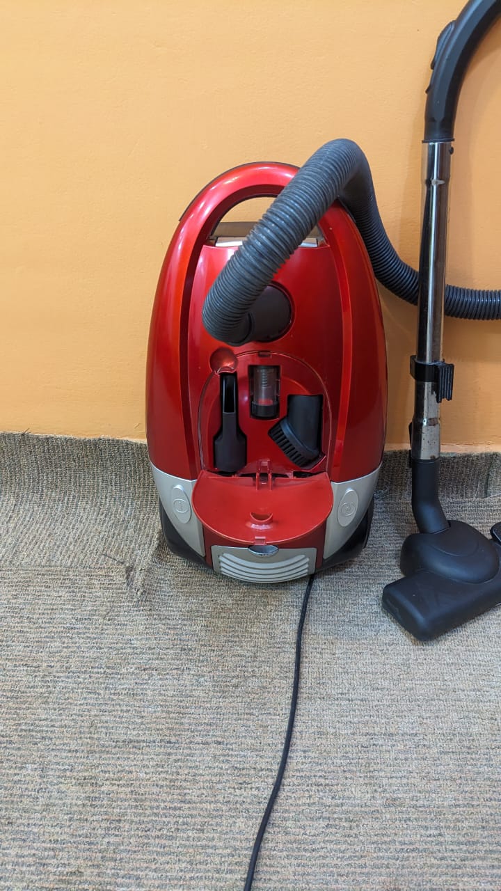 Nikai Vacuum Cleaner
