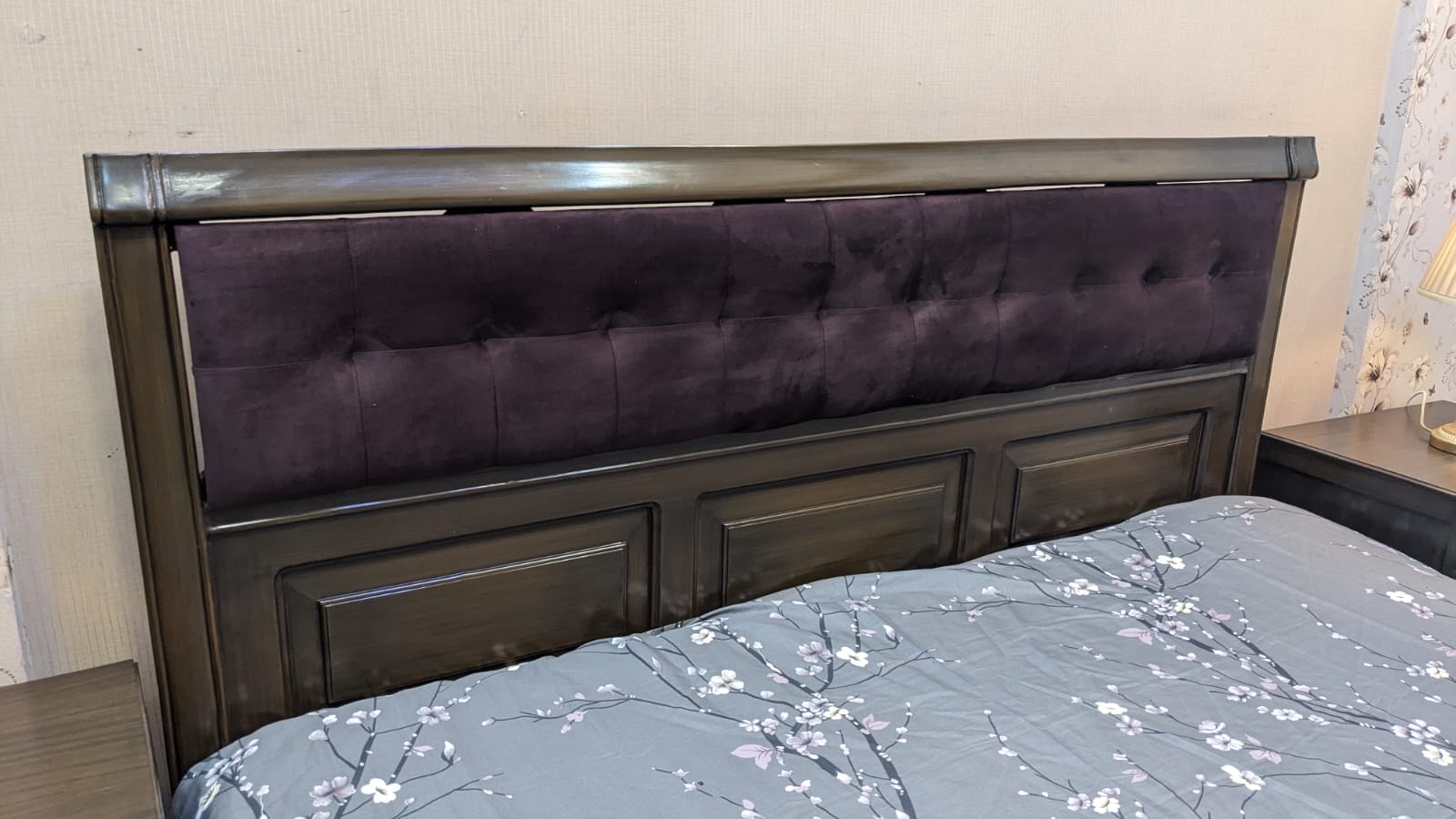 King Size Bed With Mattress, 2 Side Tables