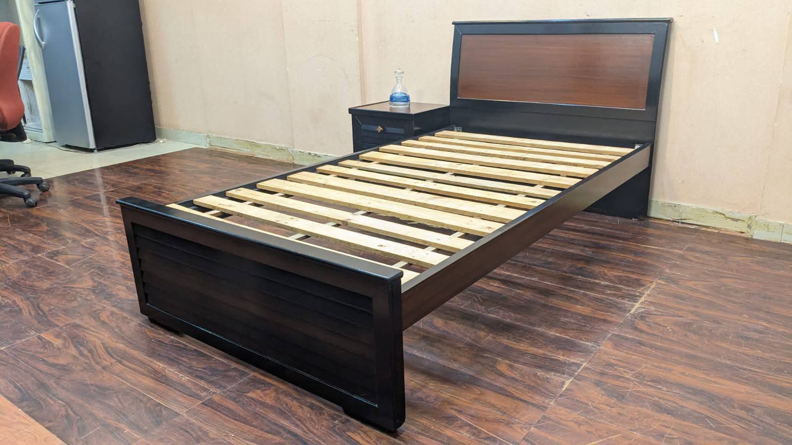 Single Bed With 1 Side Table