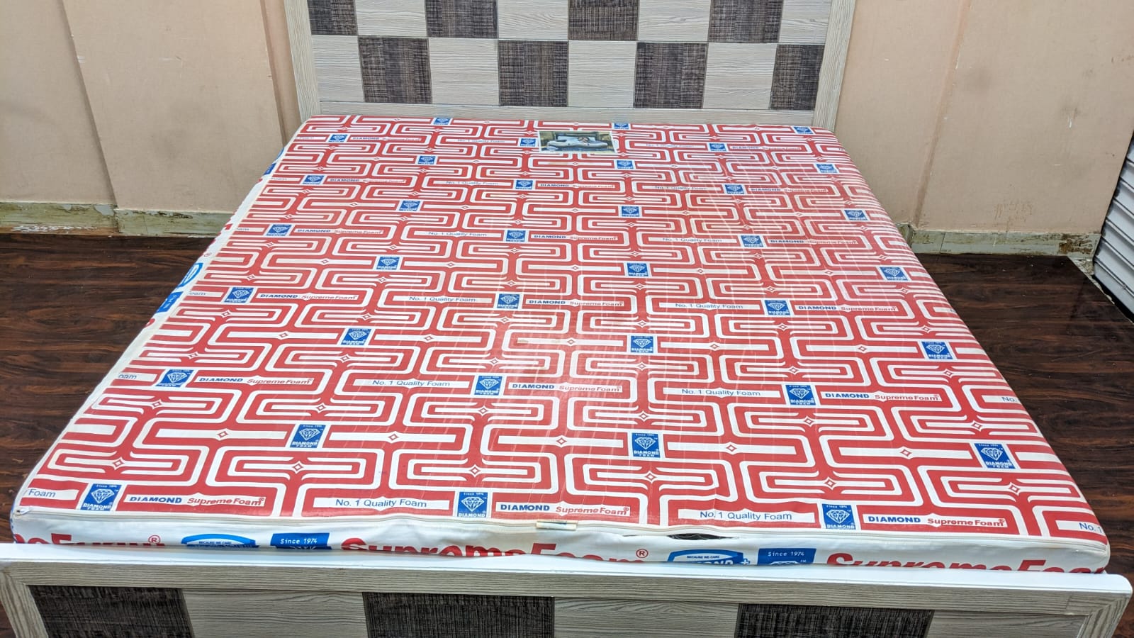 King Size Bed With Mattress
