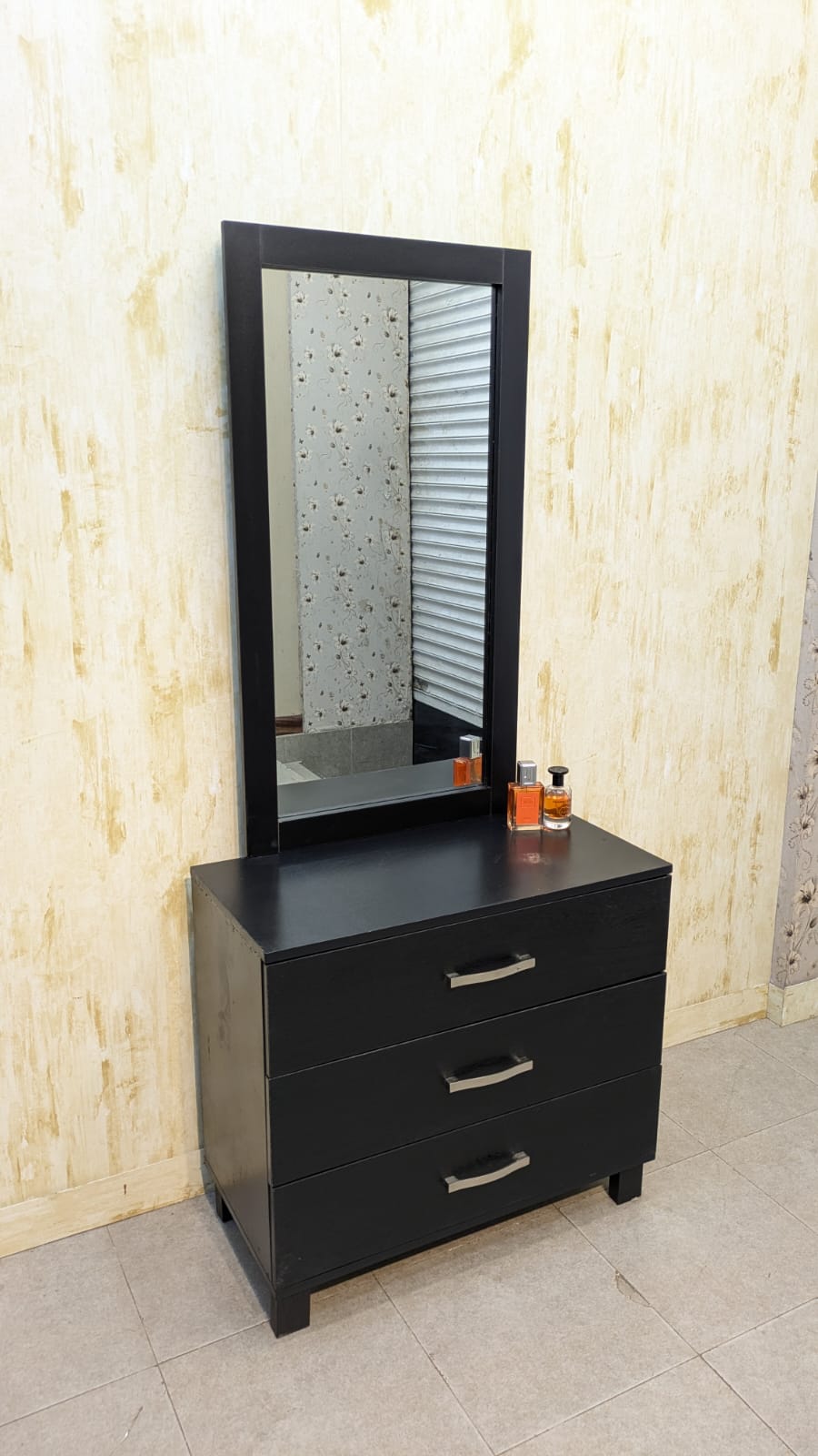 Habitt Carter King Size Bed With 2 Side Tables and Dressing Table