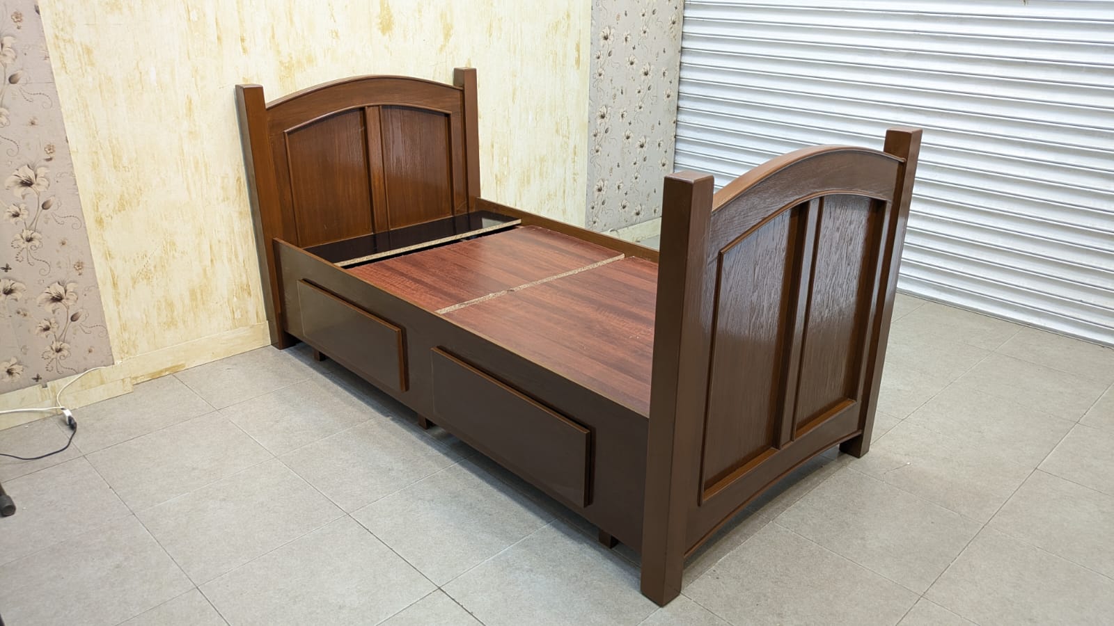 Oak wood & Oak Ply Single Bed With Storage Drawers