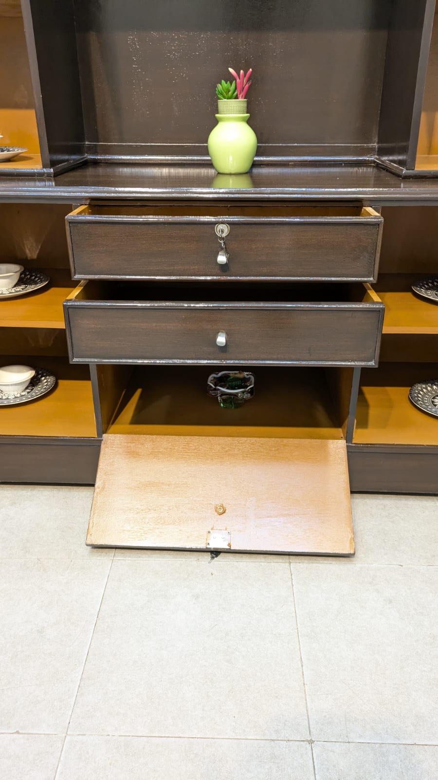 Crockery Divider