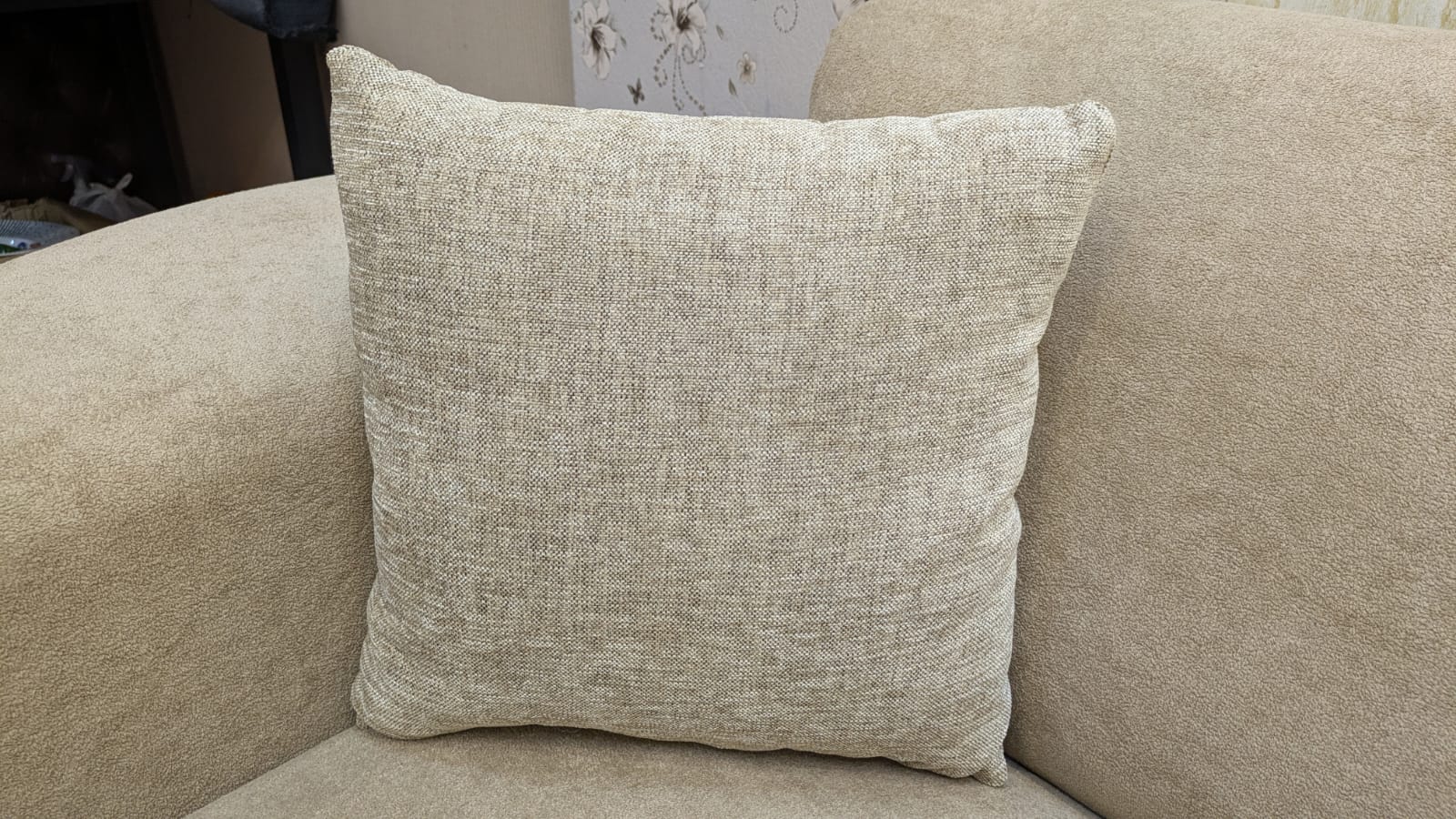 As Good As New 6 Seater L Shape Sofa Set