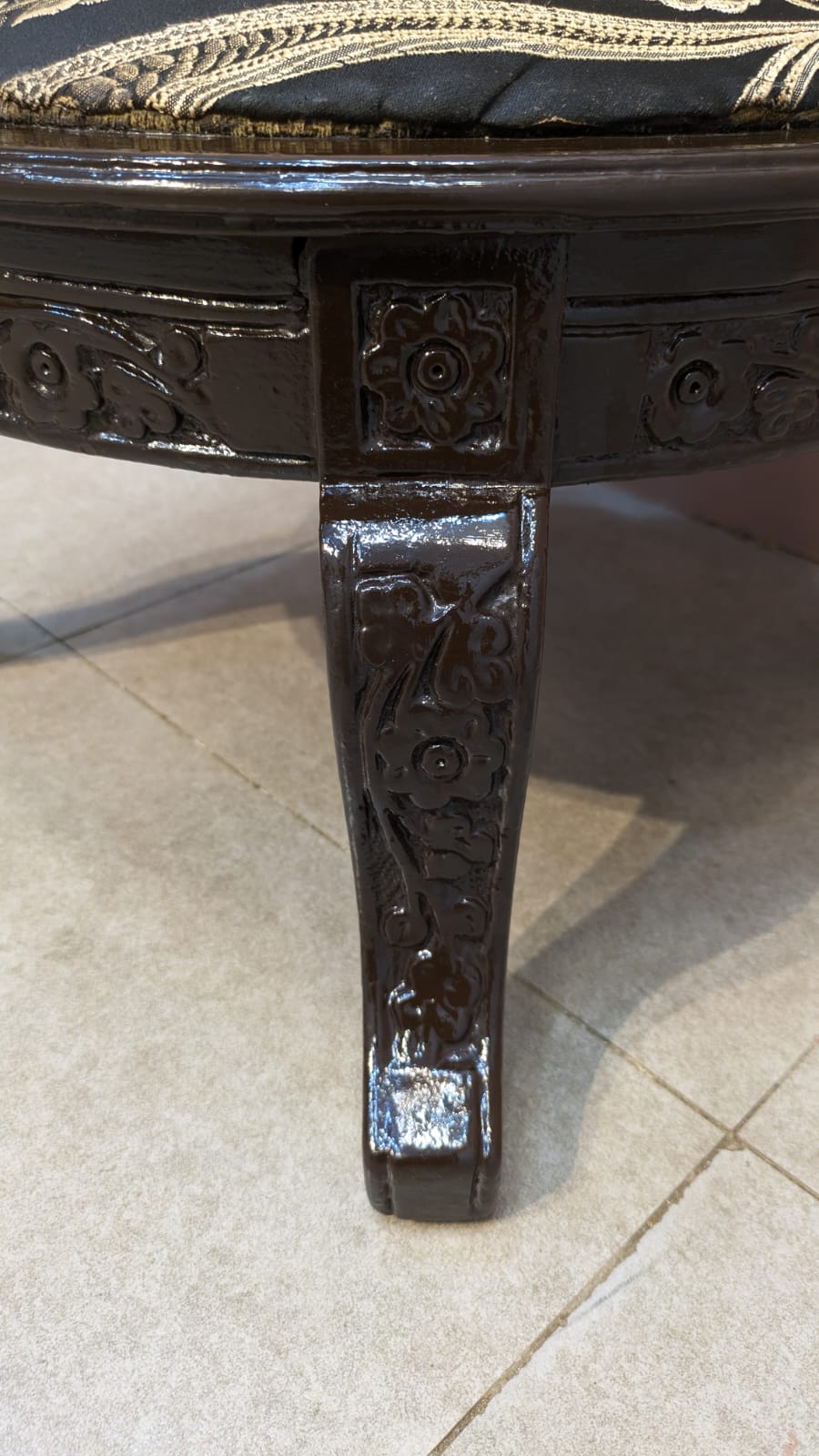 Peri chair