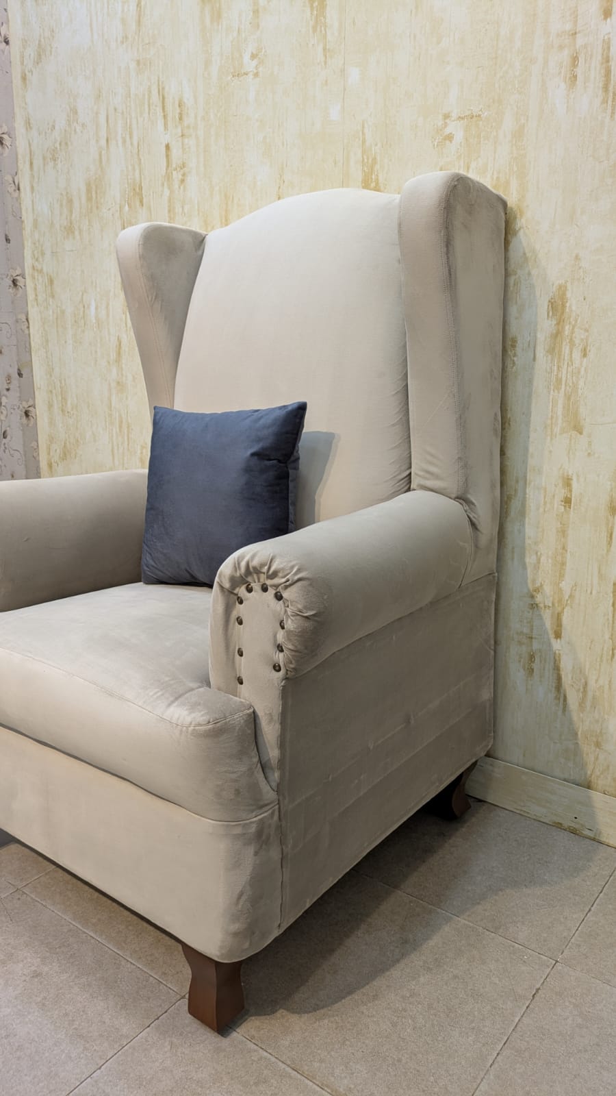 Comfortable 4 Seater Sofa Set