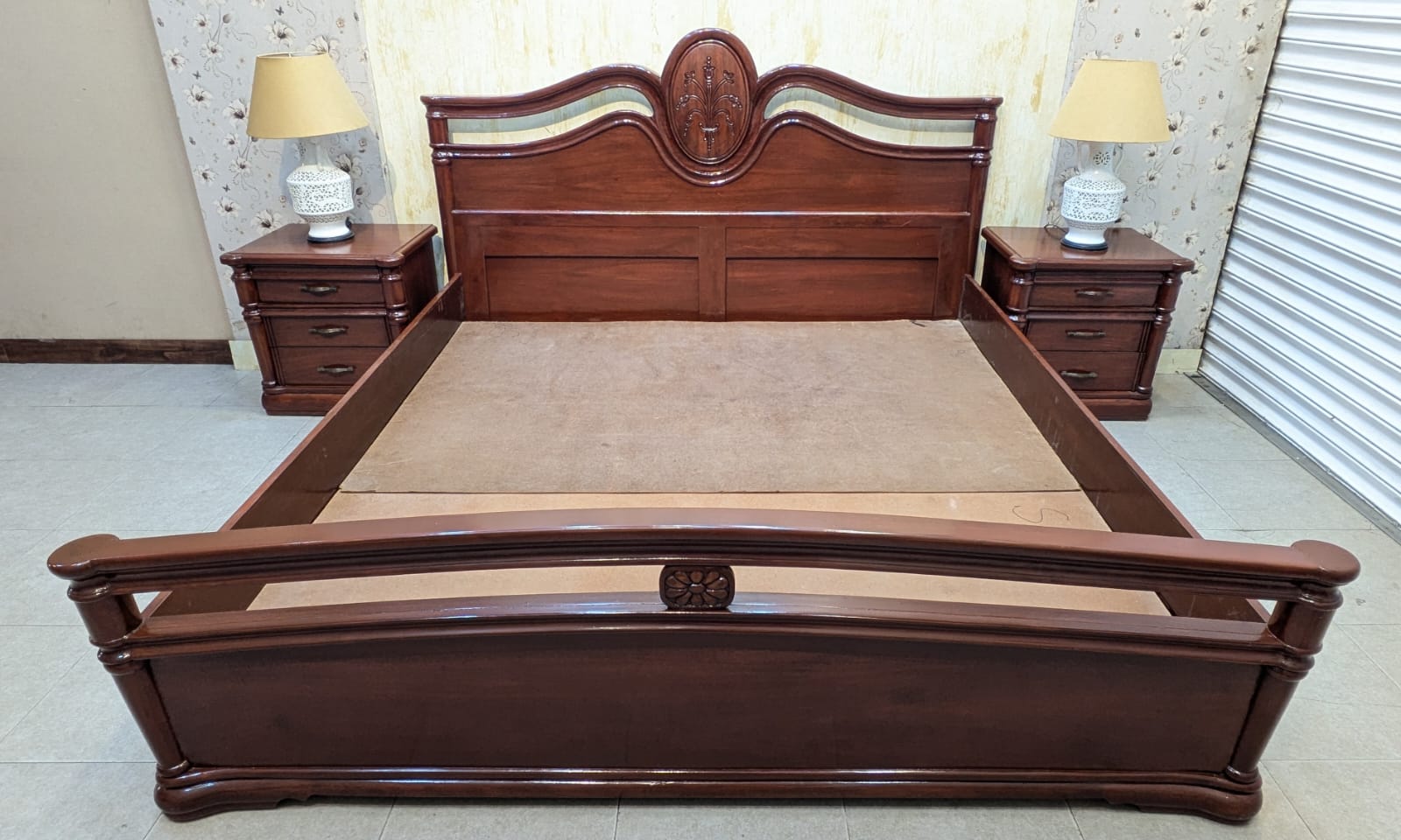 Elegant Sheesham Wood and ply King Size Bed Set