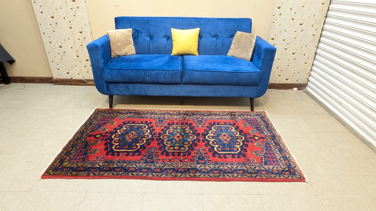 Vintage Persian Medallion Hand Knotted Carpet