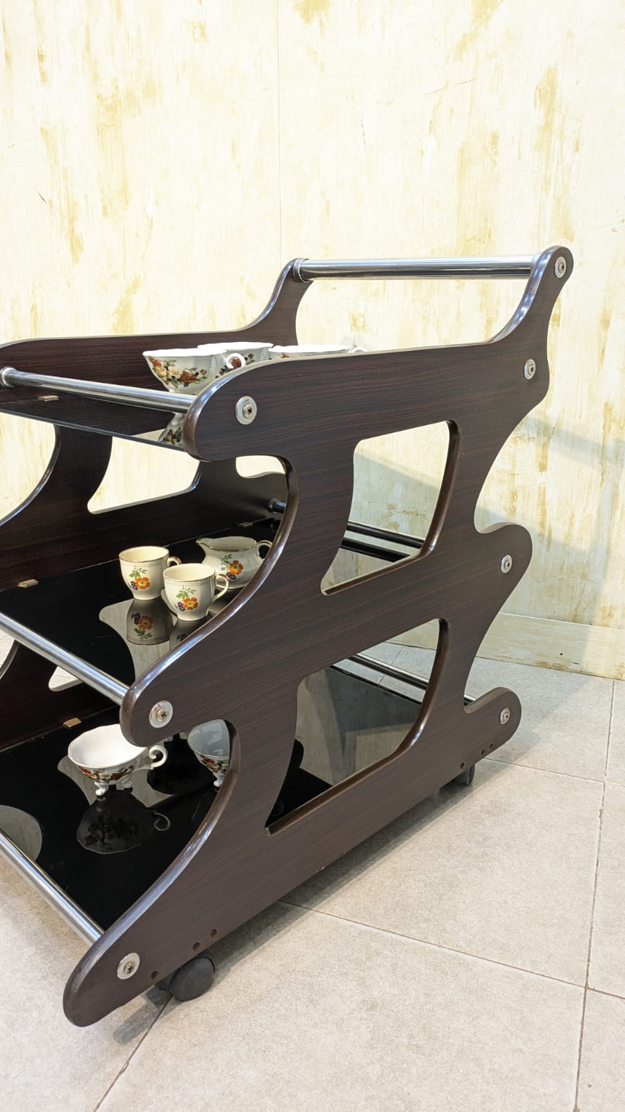BEAUTIFUL MODERN 3-TIER TEA TROLLEY