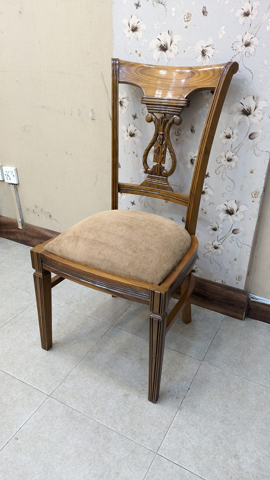 8 Seater Dinning Table