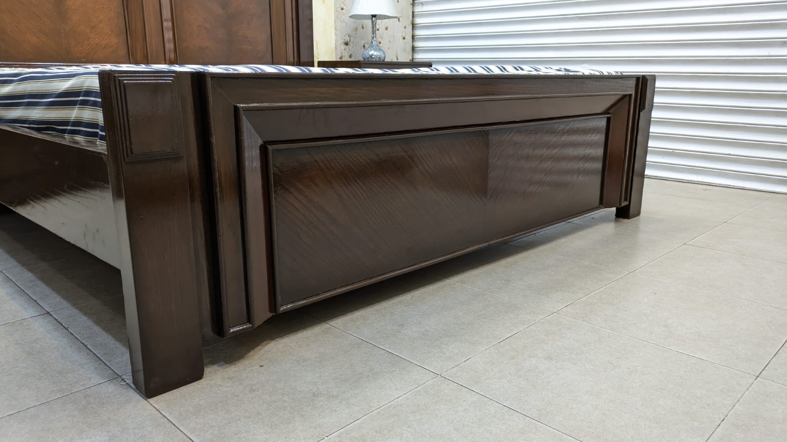 Elegant King Size Bed Set