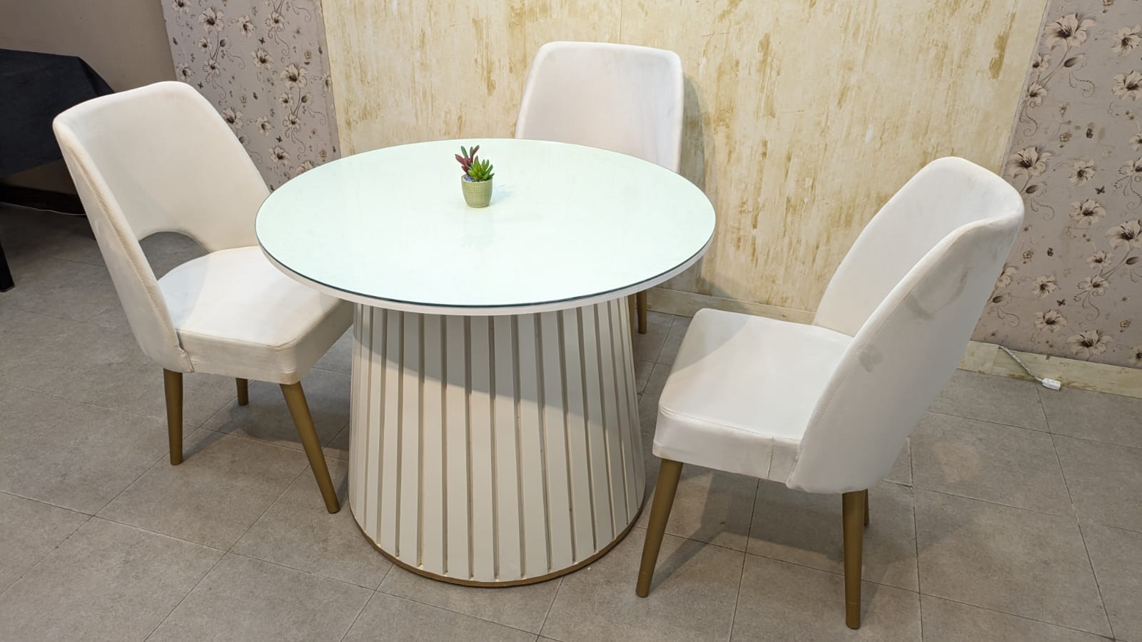 4 Seater Dining Table