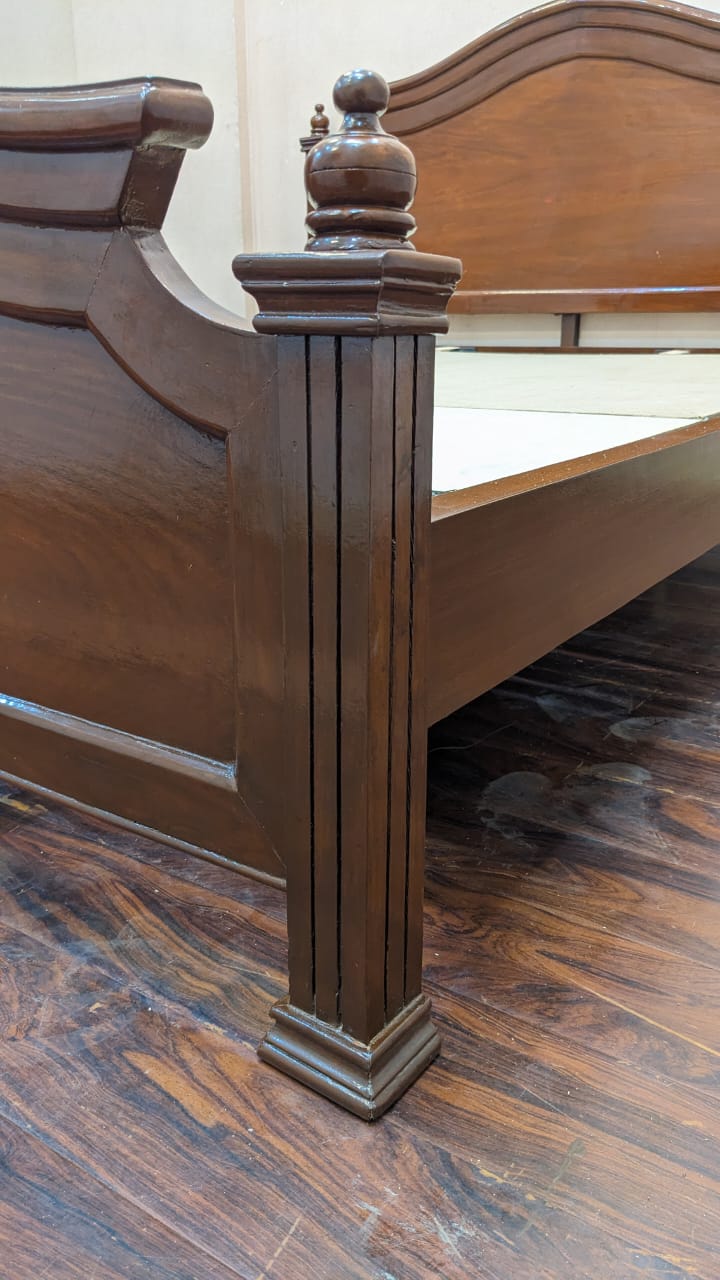 Sheesham Wood Queen Size Bed