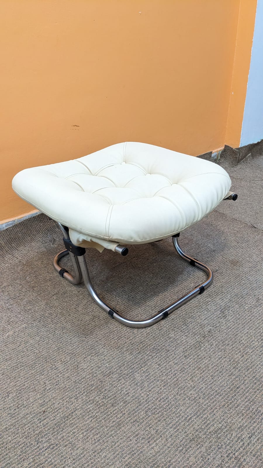 ✨ Imported Vintage ✨ Reclining Chair with Footrest