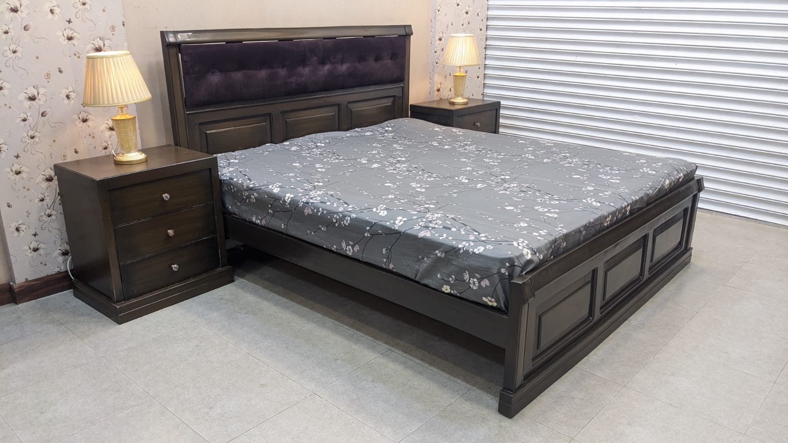 King Size Bed With Mattress, 2 Side Tables