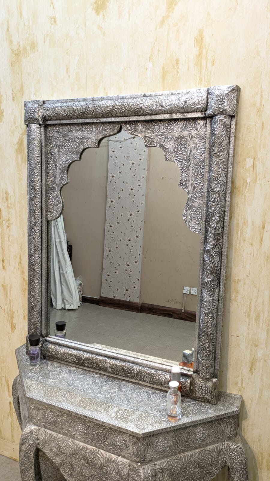 Traditional Silver Embossed Console with Wall Mounted Mirror and 2 Accent Chairs