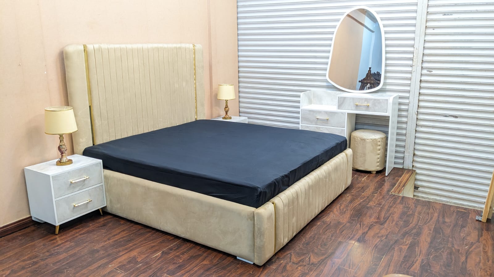 Brand New King Size Bed Set