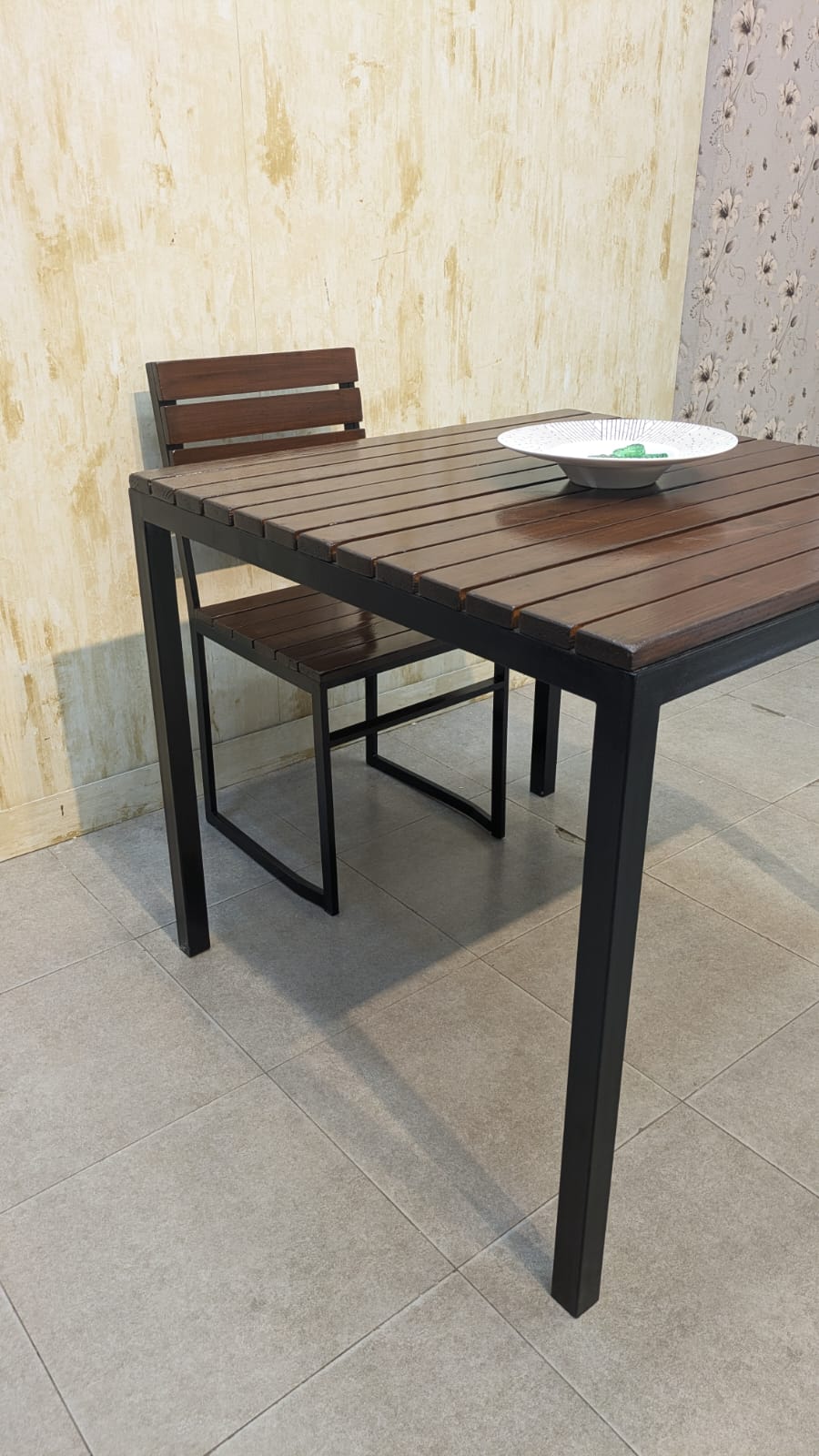 4 Seater Dining Table
