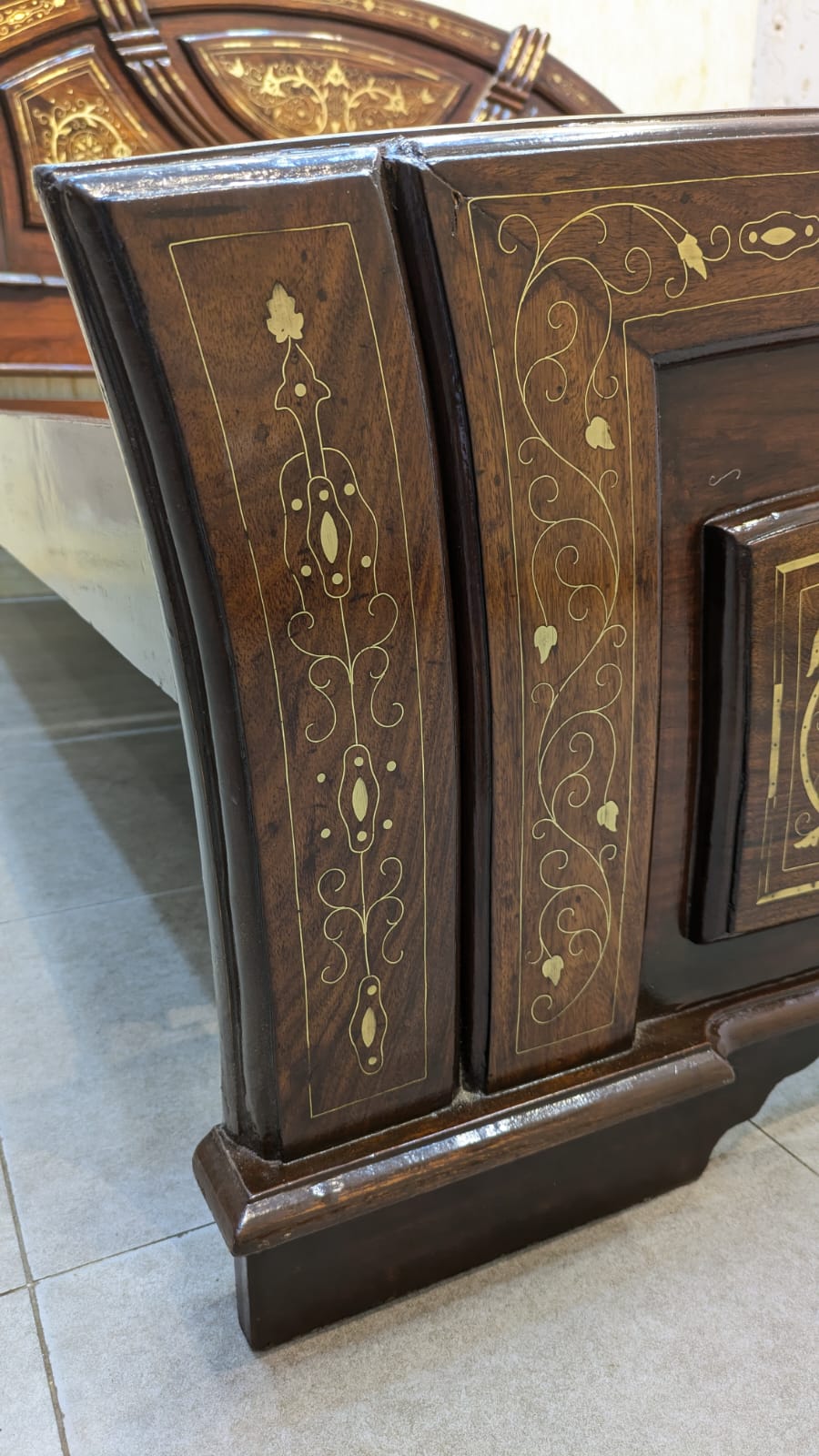 Solid Sheesham Wood Queen Size
