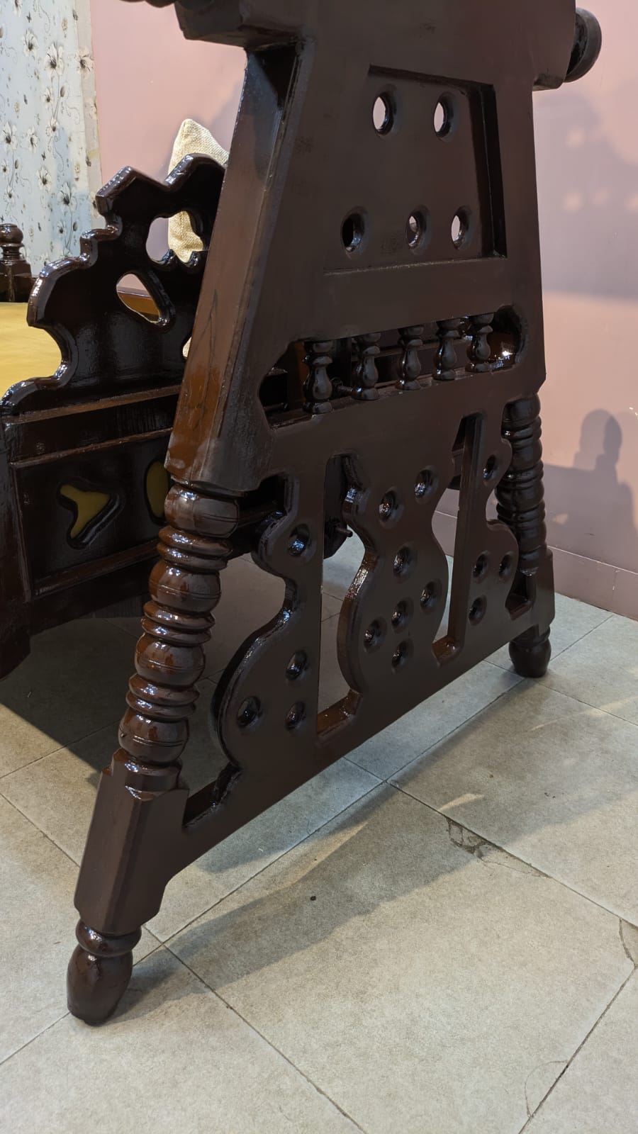 ANTIQUE SHEESHAM WOOD JHULA – A TIMELESS MASTERPIECE