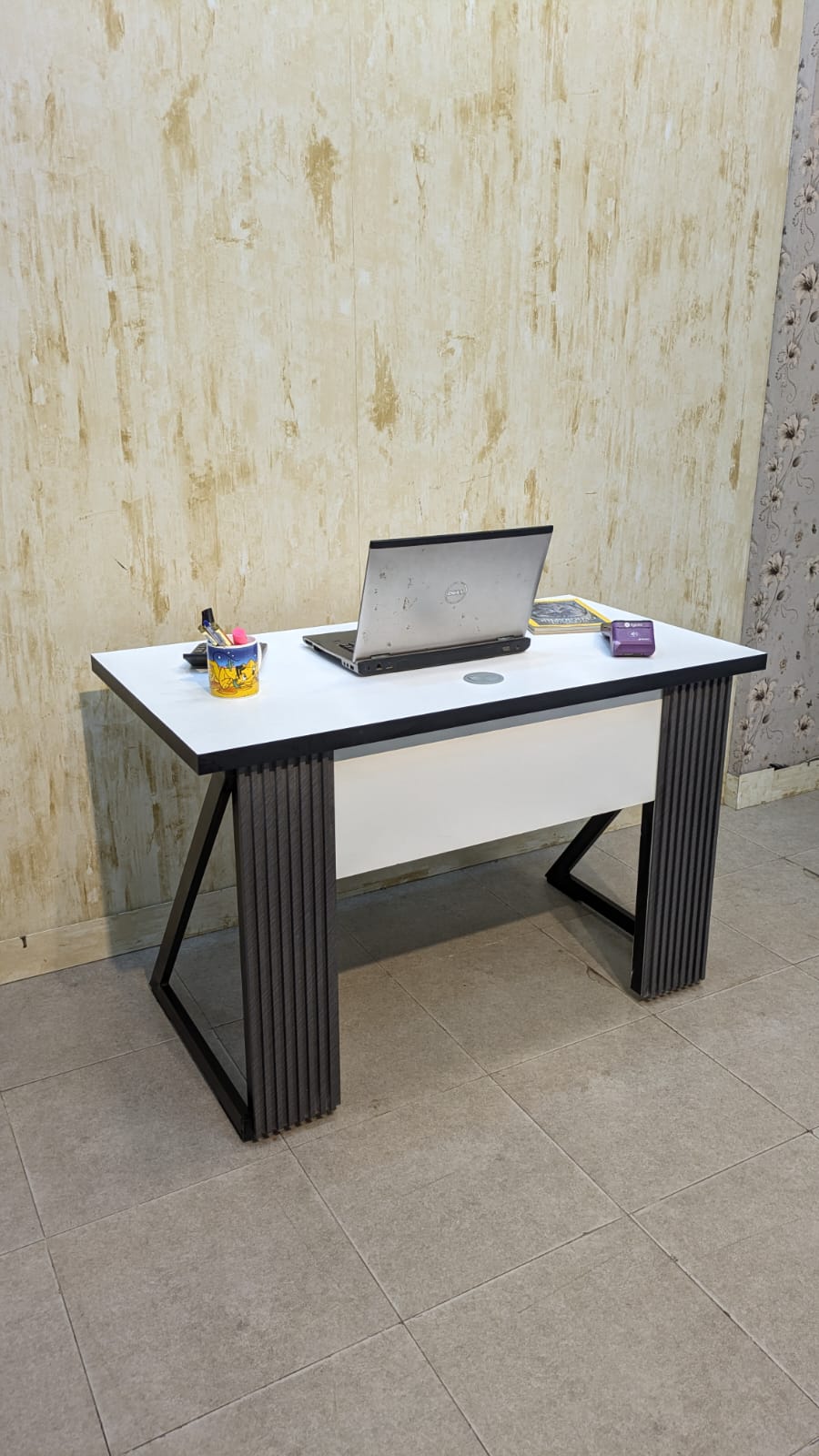 Brand New Modern Study Table – Sleek & Practical