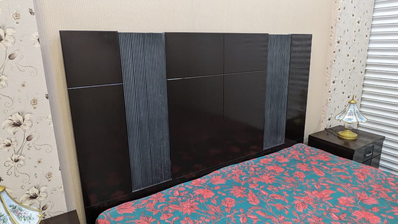 King Size Bed with 2 Side Tables