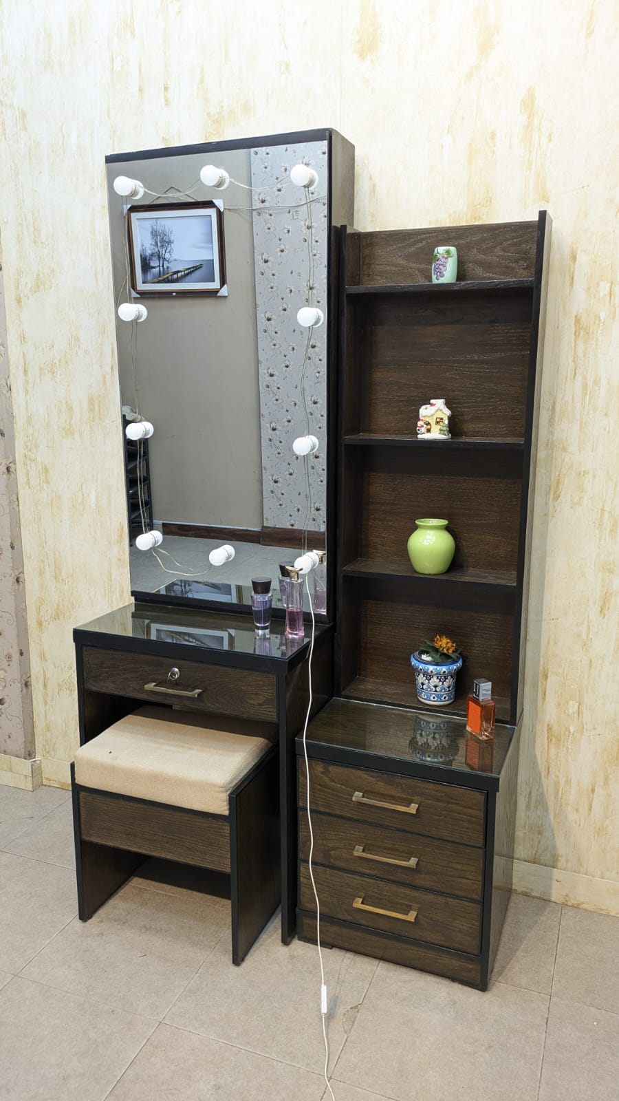 Modern Dressing Table with stool