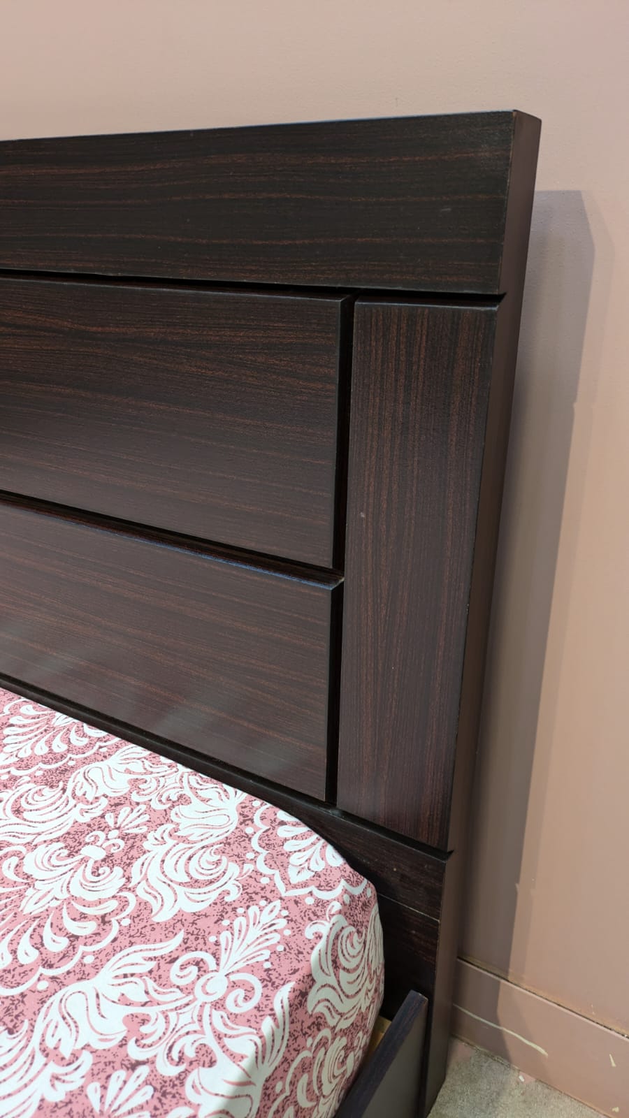 Beautiful Modern Floor Bed with Mattress –