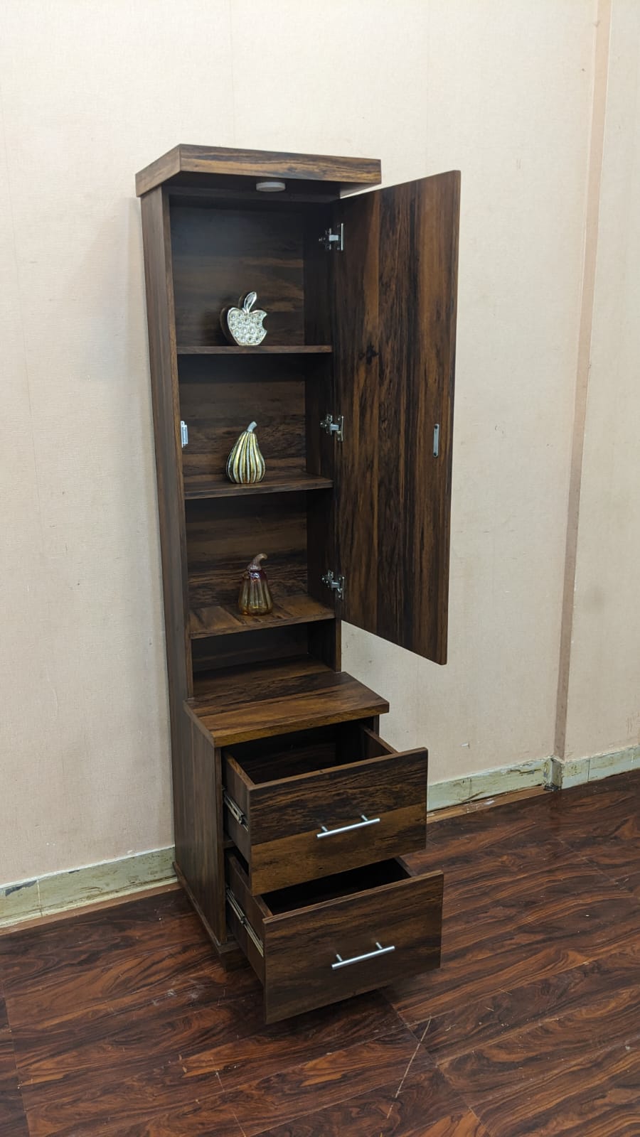 DivineCrafts New Dressing Table