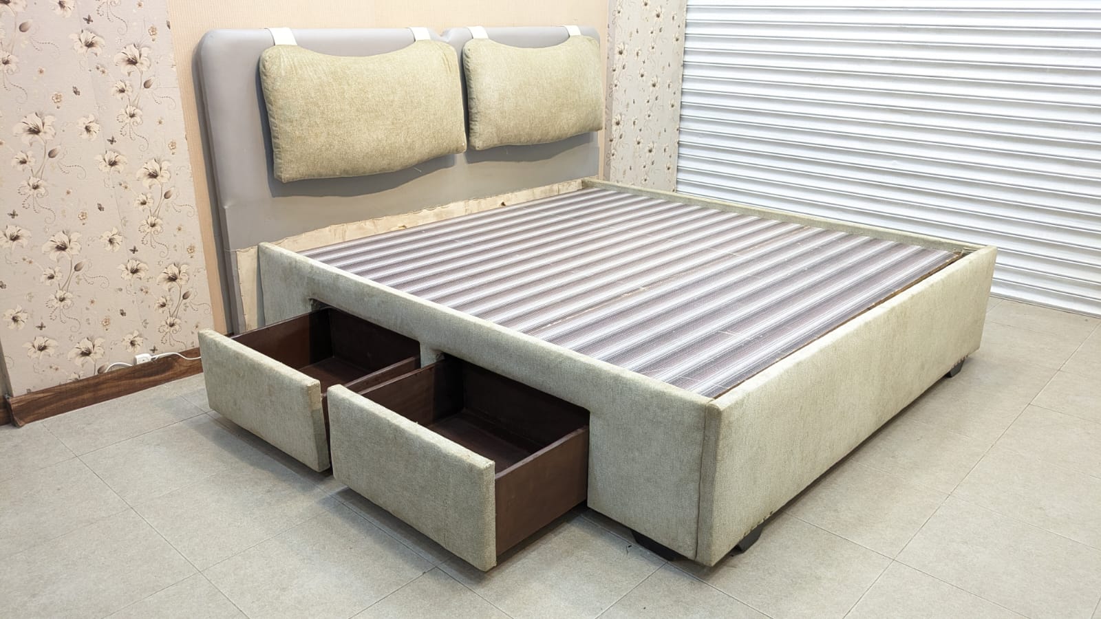 Fully Cushioned King Size Bed