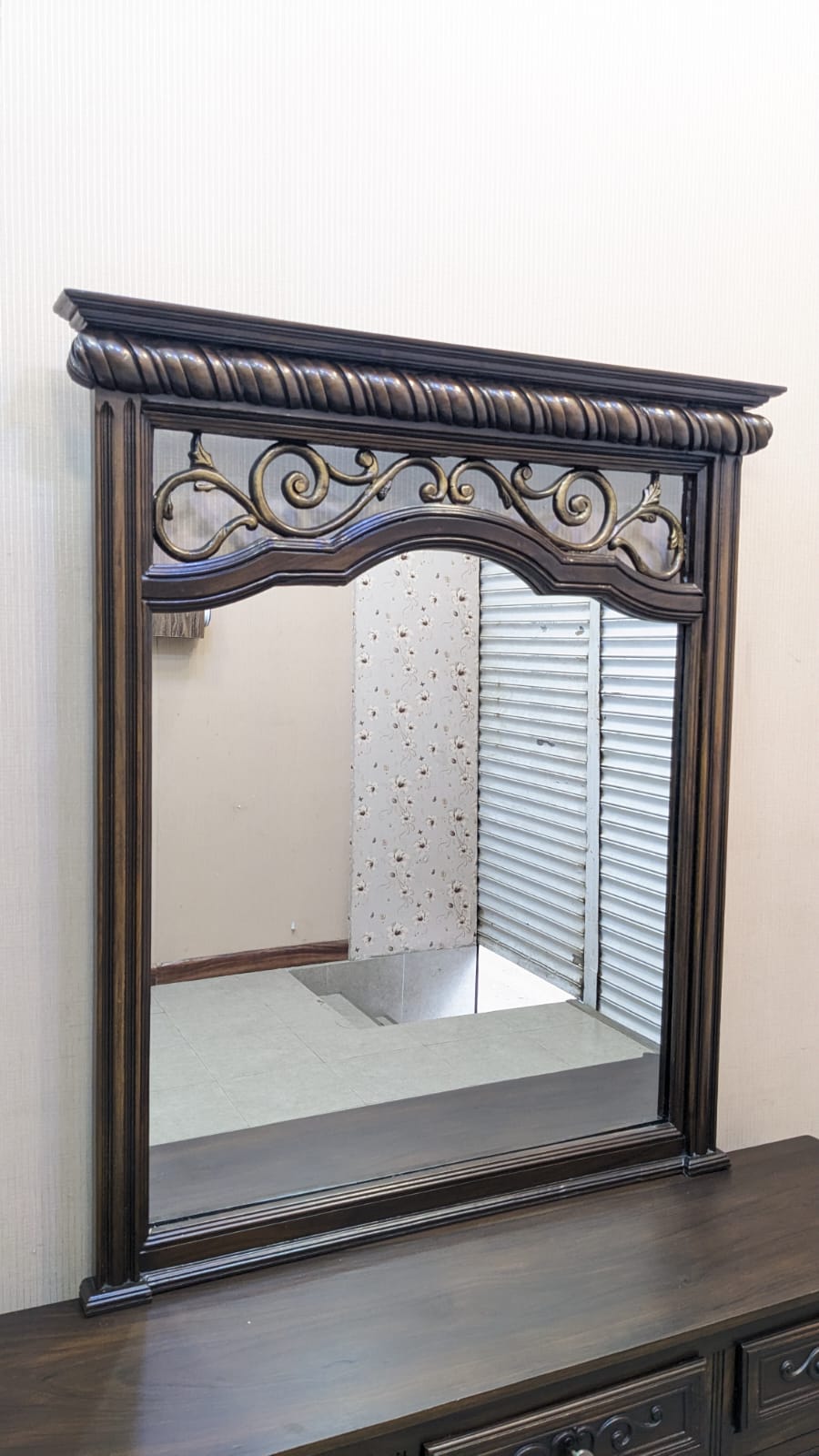 Solid Sheesham Wood King Size Bed With 2 Side Tables and Dressing Table