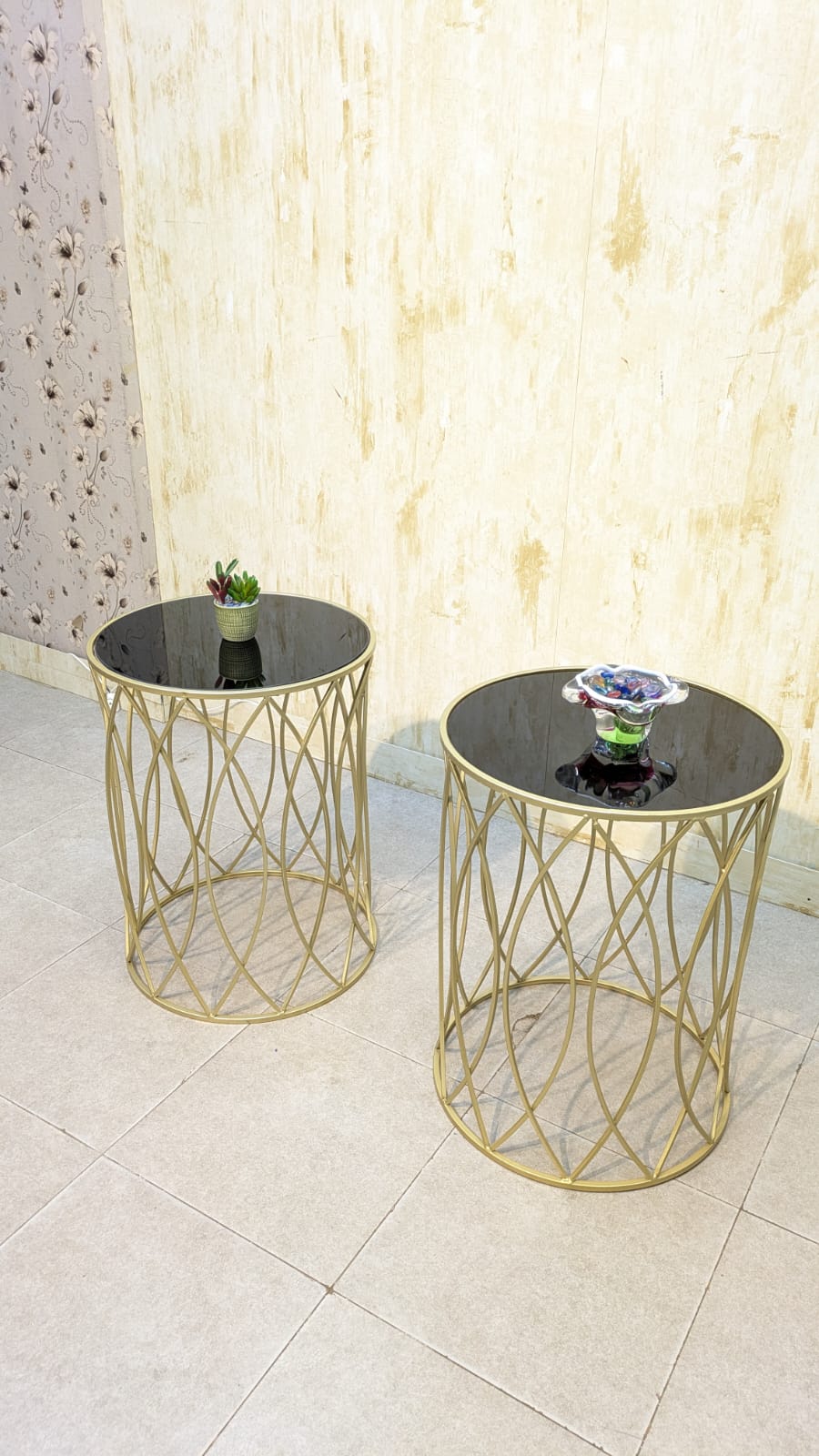 Corner Table