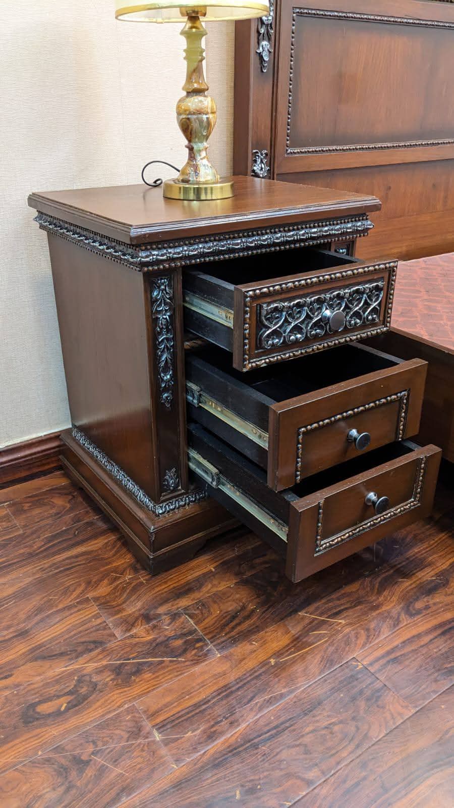 Queen Size Bedroom Set